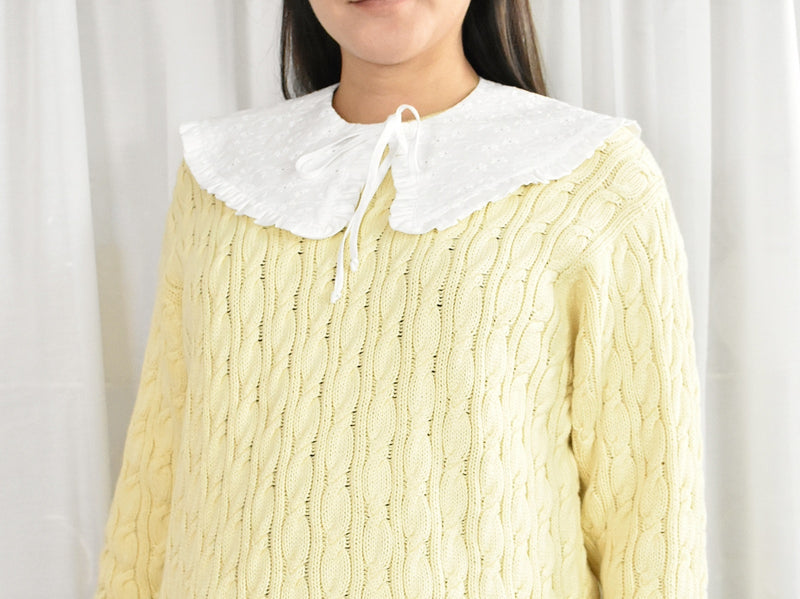 Collar, Flowers White